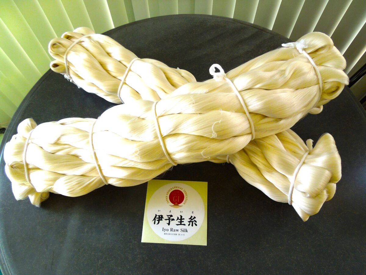 生糸 と は
